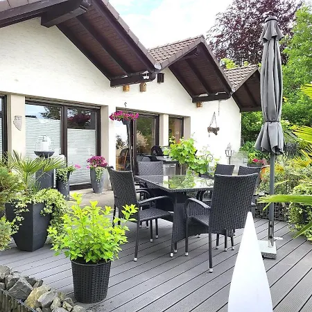 Regal In With Garden And Grill Apartment *