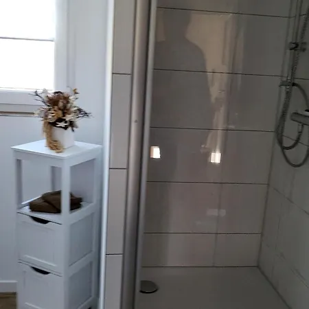 Regal In With Garden And Grill アパート