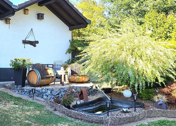 דירה Regal In With Garden And Grill Pracht