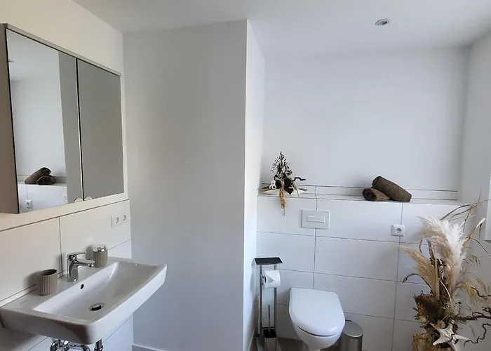 Regal In With Garden And Grill *